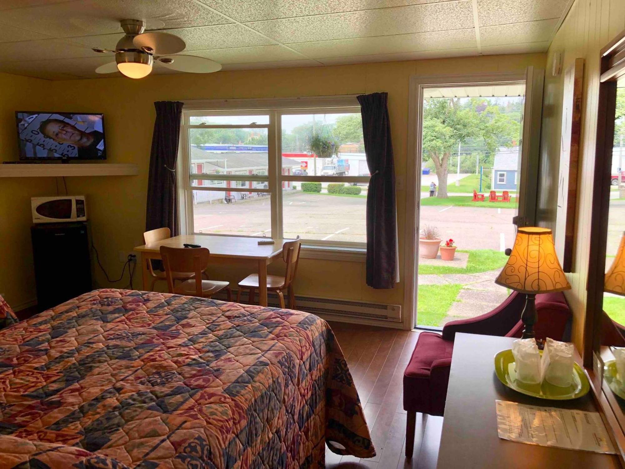 Lakelawn B&B And Motel Ярмут Экстерьер фото