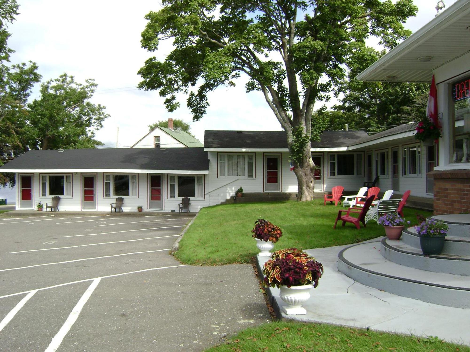 Lakelawn B&B And Motel Ярмут Экстерьер фото